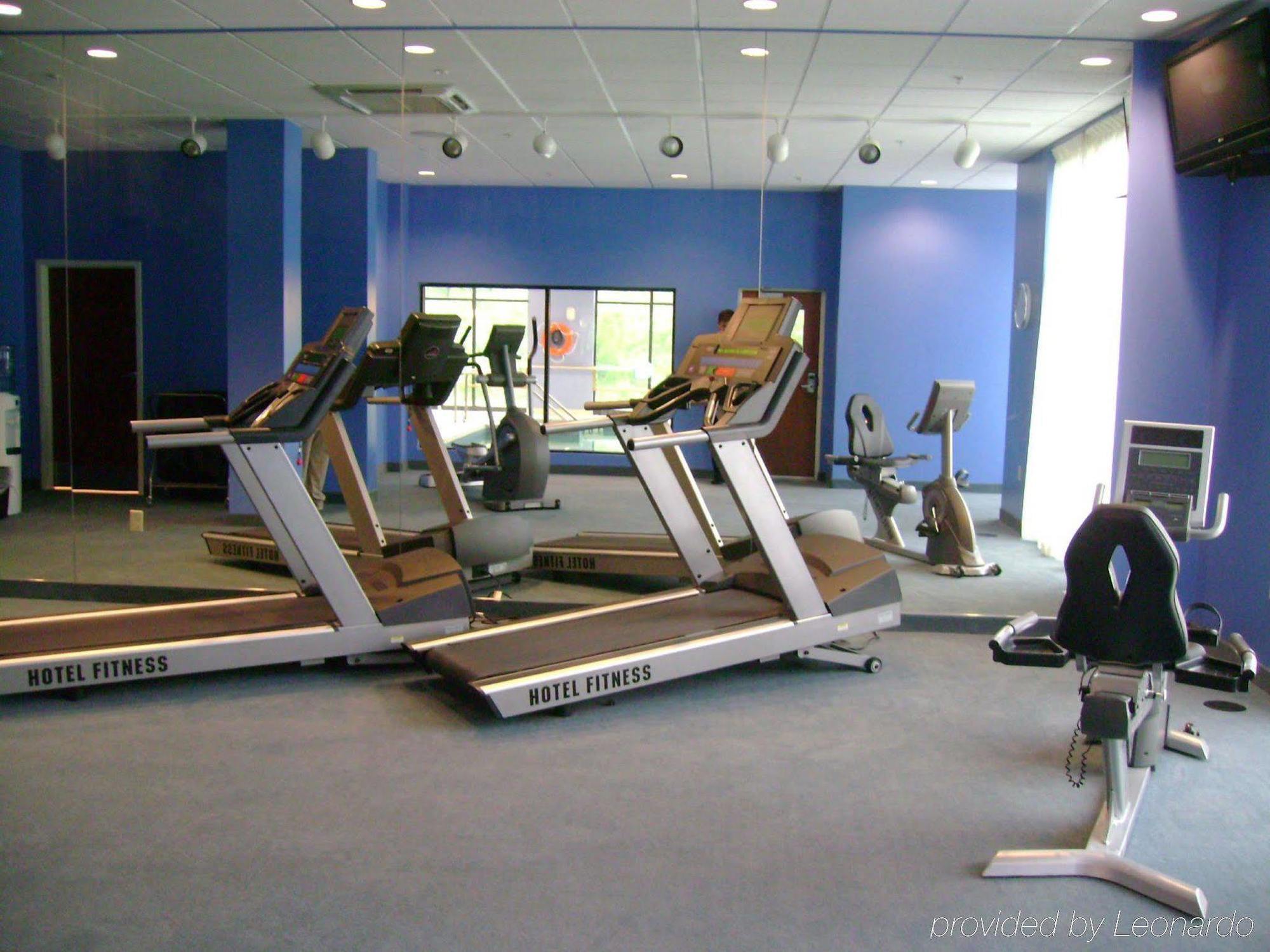 Express & Harrisburg West Hotel 3*