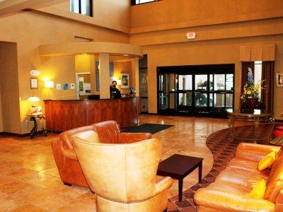 Express & Harrisburg West Hotel
