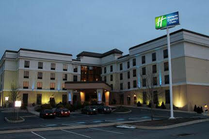 Express & Harrisburg West Hotel Mechanicsburg